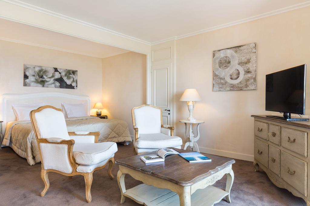 La Bastide De Tourtour Hotel & Spa ภายนอก รูปภาพ
