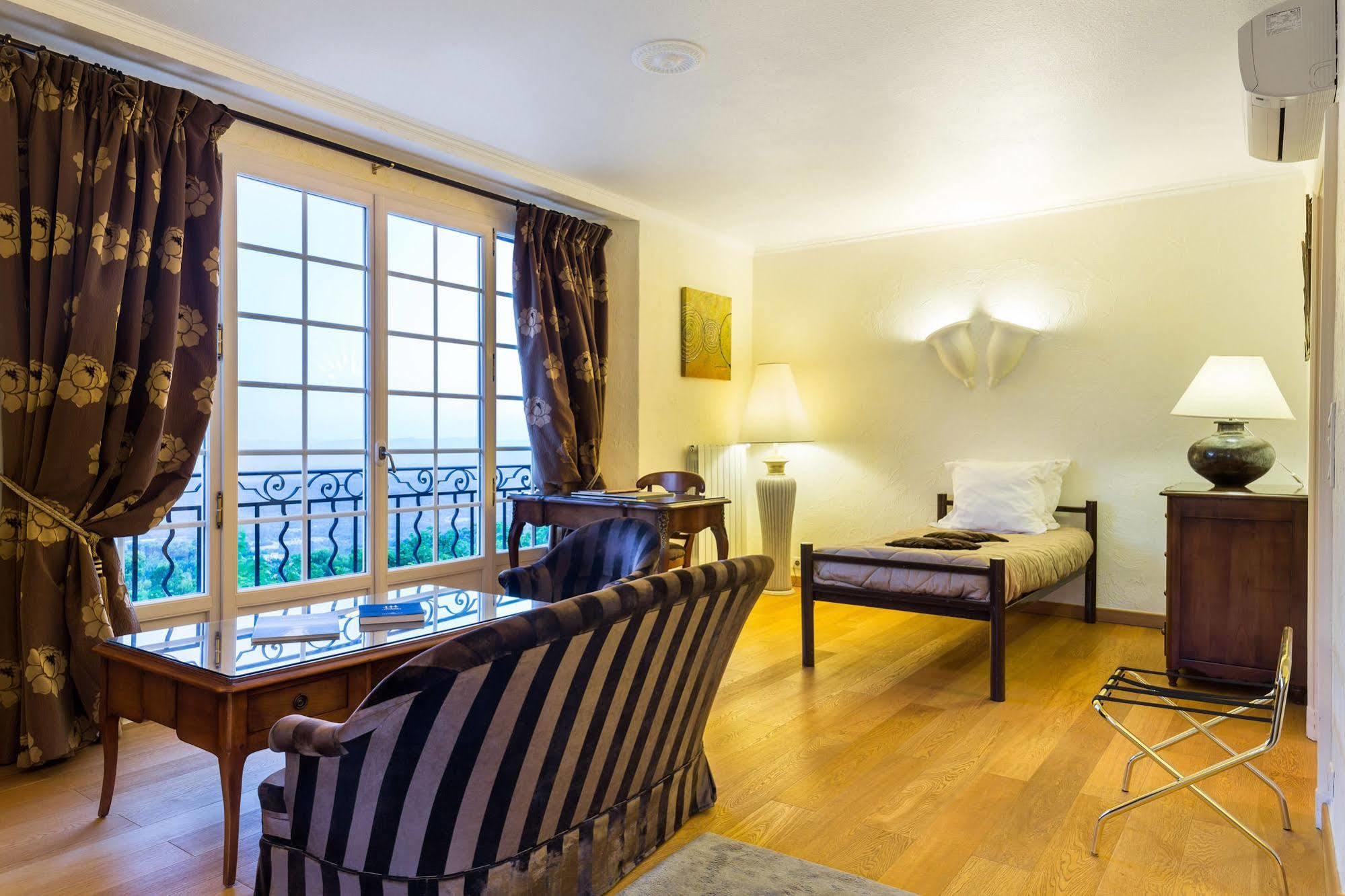 La Bastide De Tourtour Hotel & Spa ภายนอก รูปภาพ
